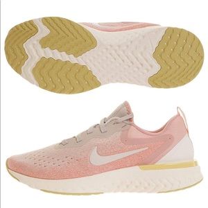 Nike Odyssey React Pink Running 7.5